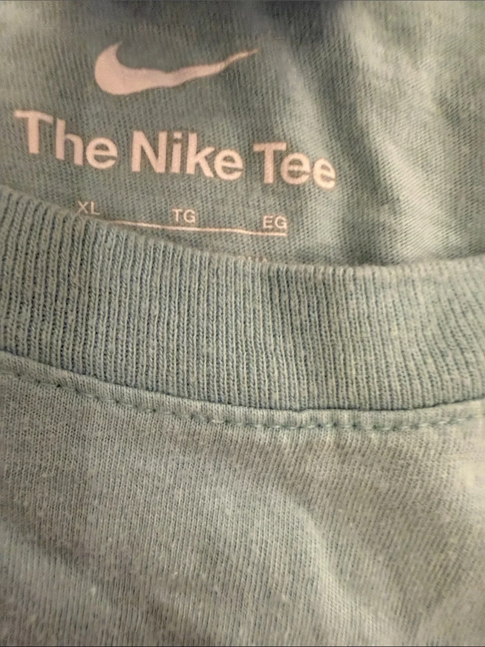 Nike Light Blue Short Sleeve Tee with Yellow Sun & Pink Graphic xl
